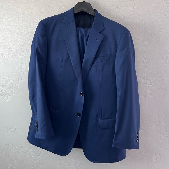 ARMANI COLLEZIONI G LINE SUIT